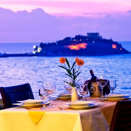 فندق إلايدا كوشاداسيه