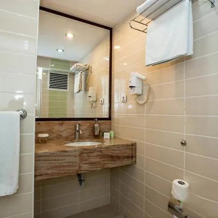 إلايدا 2* كوشاداسيه