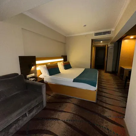 إلايدا فندق كوشاداسيه