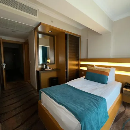 إلايدا فندق 2*