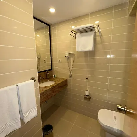 إلايدا فندق كوشاداسيه