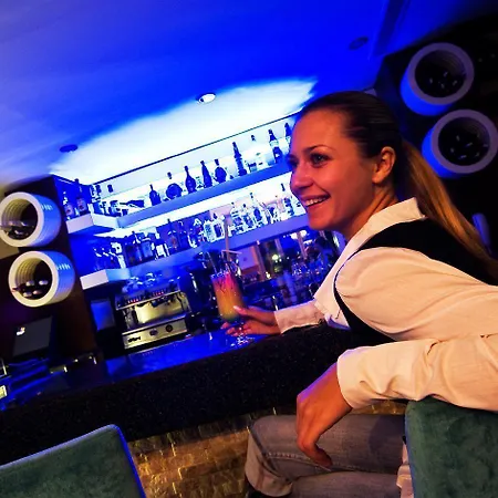 إلايدا كوشاداسيه