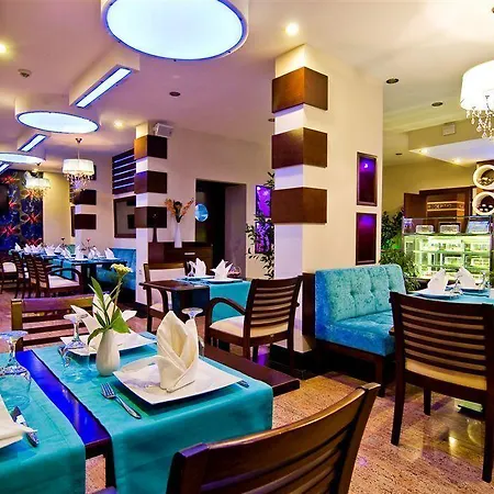 فندق إلايدا كوشاداسيه